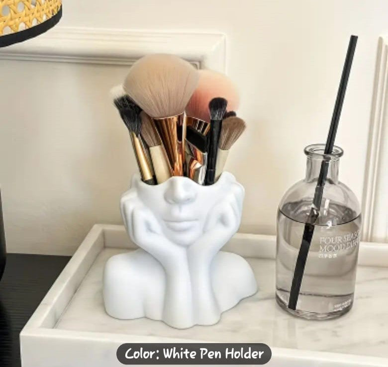 Cute Face-Shaped Makeup Brush Holder