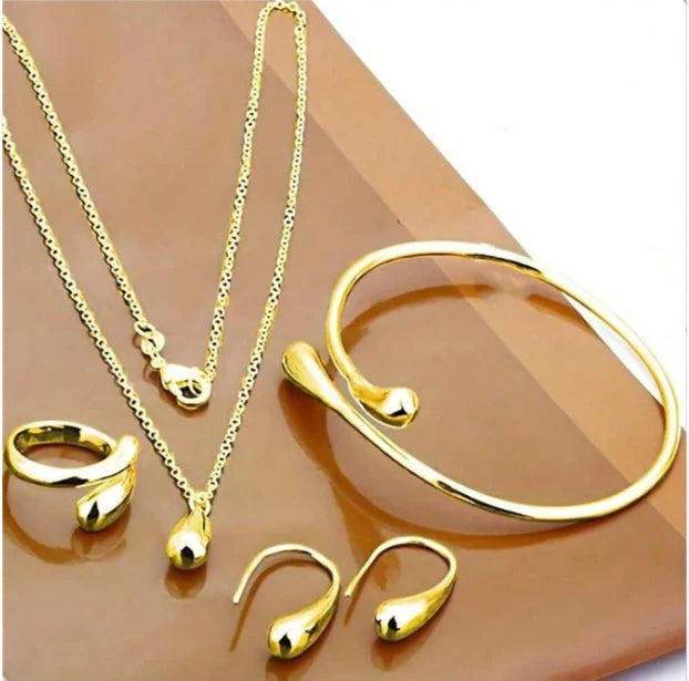 Teardrop Necklace Set