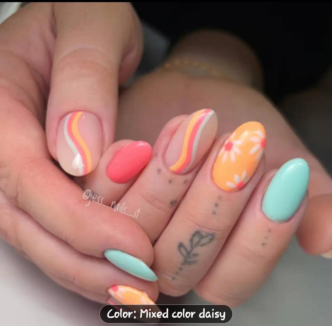 24 Piece Press on Nail Set