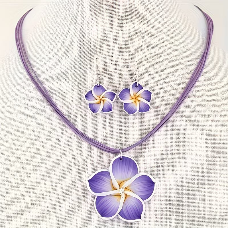 A Set of Sweet And Luxurious Flower-Themed Earrings And Necklace